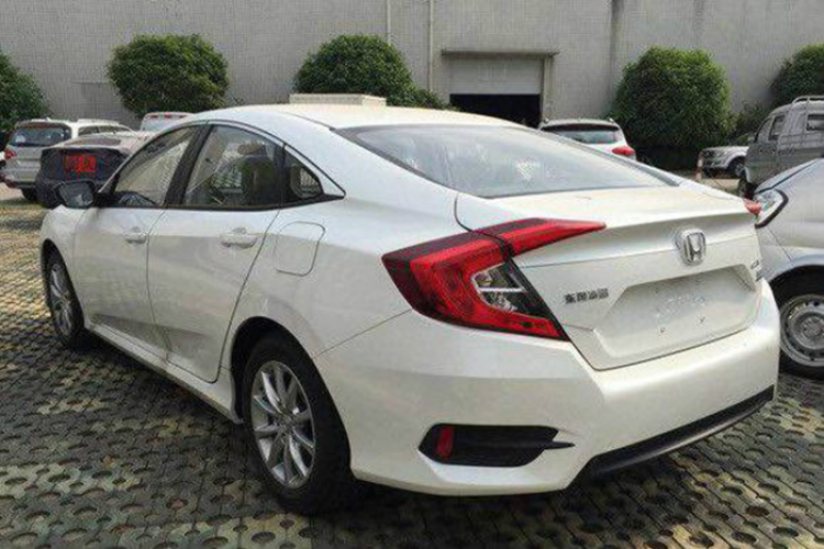 Xuất hiện Honda Civic dùng động cơ 1.0 Turbo, giá rẻ và trang bị ít hơn bản 1.5
