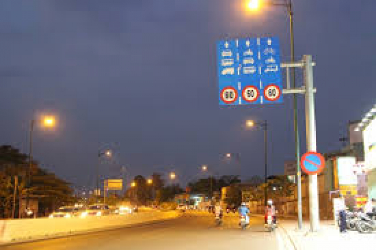Phạt sai làn trên đường Phạm Văn Đồng, Thủ Đức Phạt sai làn trên đường Phạm Văn Đồng, Thủ Đức