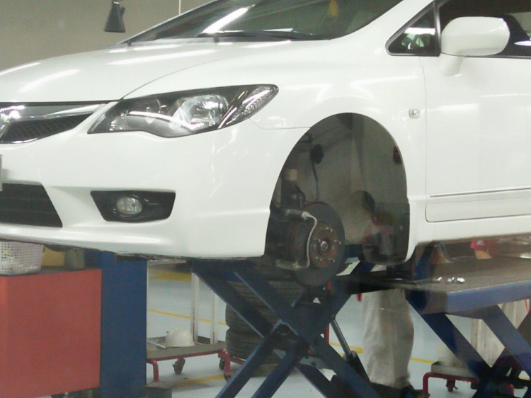 Honda civic 1.8AT kẹt phanh, xỉa lái