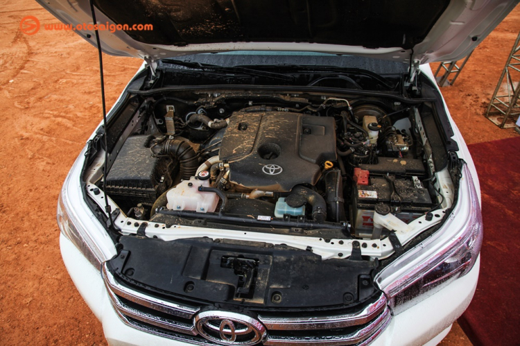 Trải nghiệm nhanh Toyota Hilux mới: đã đáng tiền hơn Trải nghiệm nhanh Toyota Hilux mới: đã đáng tiền hơn