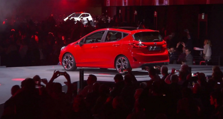 2017-Ford-Fiesta-10.jpg