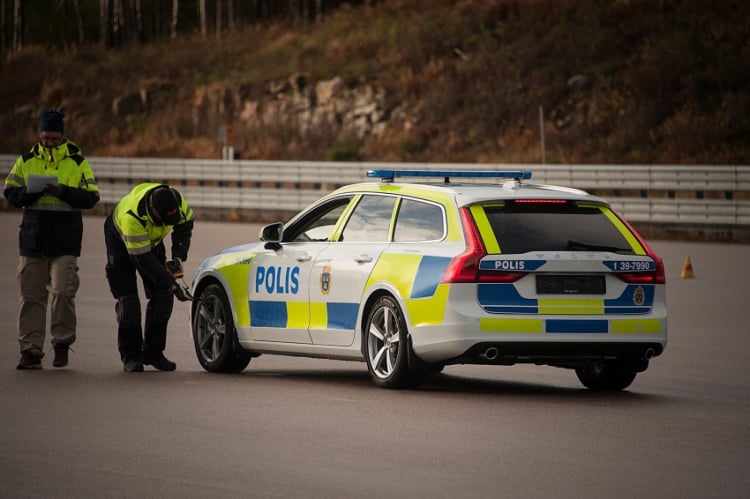 Volvo V90 - thành viên mới của đội Cảnh sát Thụy Điển