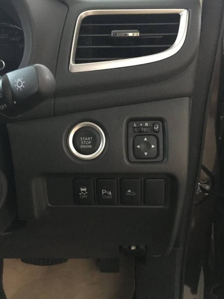 Em cần mua nút Start Stop cho Mitsubishi Pajero Sport Em cần mua nút Start Stop cho Mitsubishi Pajero Sport