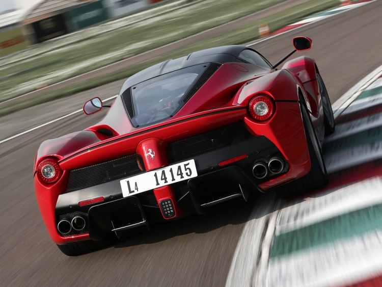 Chiếc Ferrari LaFerrari thứ 500 có giá kỷ lục 7 triệu đô