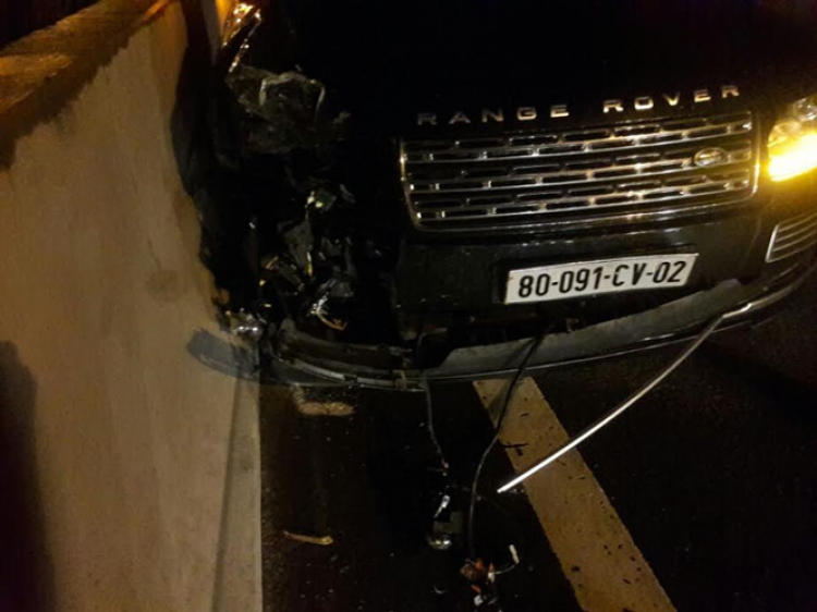 Range Rover biển 80 nát đầu