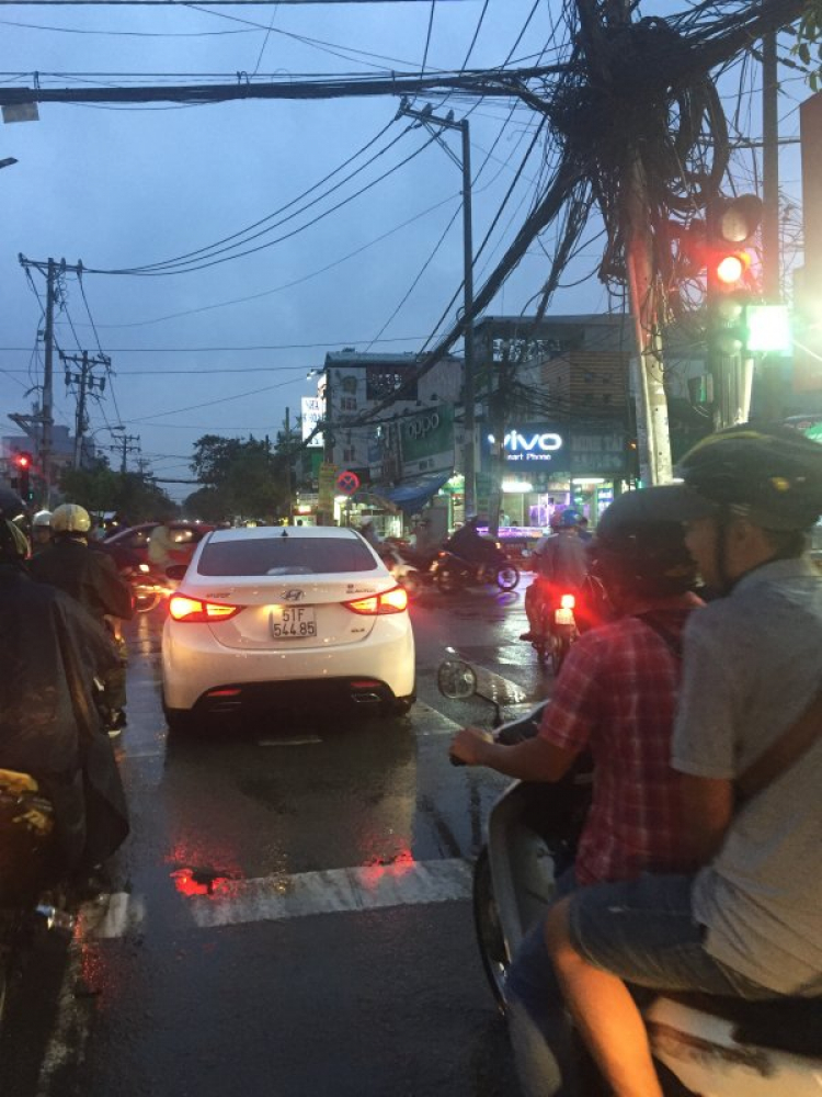 Thật nhục mặt xe xịn ..