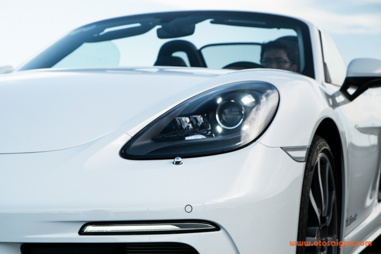 Đánh giá Porsche 718 Boxster 2016: Chiếc xe dành cho khủng hoảng tuổi thanh niên