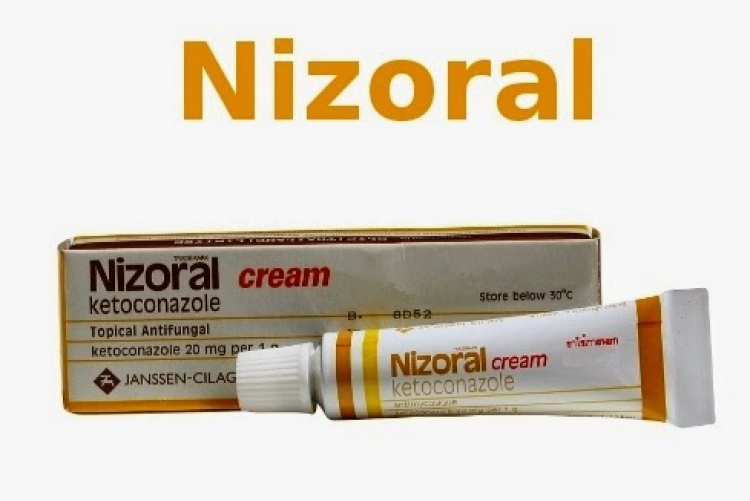 Trời mưa đã ngập đường còn gặp đội này thì xử sao các bác ? Cởi đồ nhảy vô luôn ?