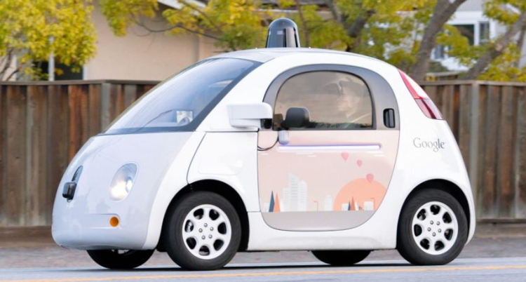 Google ngừng phát triển xe, tập trung vào phần mềm