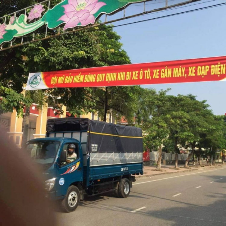 Sắp cấm ô tô chạy ngược chiều