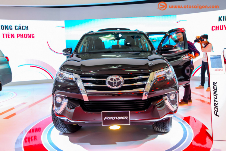 Toyota Fortuner 2017 sắp ra mắt ở Sài Gòn