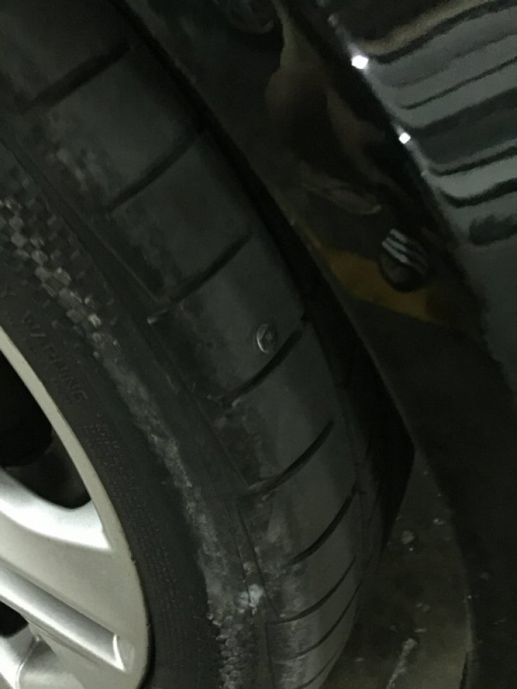 Xin tư vấn về lốp xe bị cán đinh