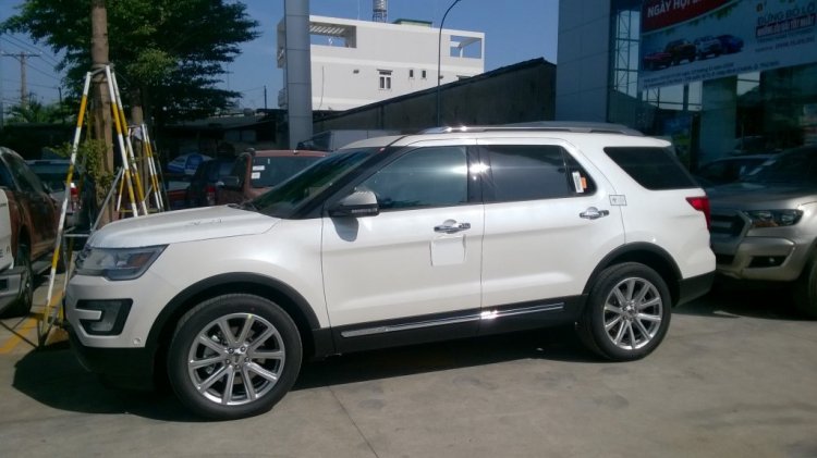 Ford Explorer Limited 2016 đầu tiên tại Việt Nam