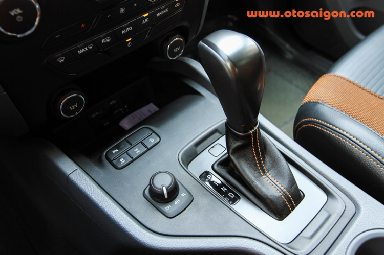 So sánh Ford Ranger Wildtrak và Chevrolet Colorado High Country So sánh Ford Ranger Wildtrak và Chevrolet Colorado High Country