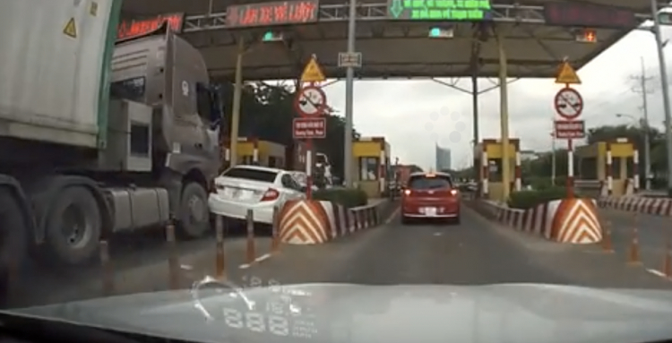 Đầu năm nhanh được 1/2 thân xe.