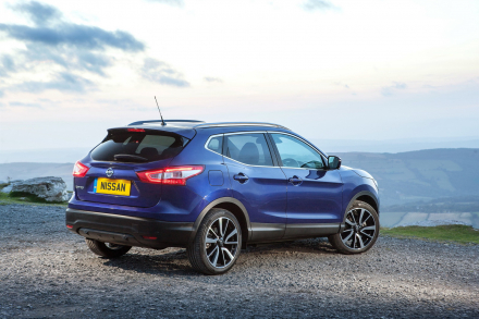 2016-nissan-qashqai-02.jpg