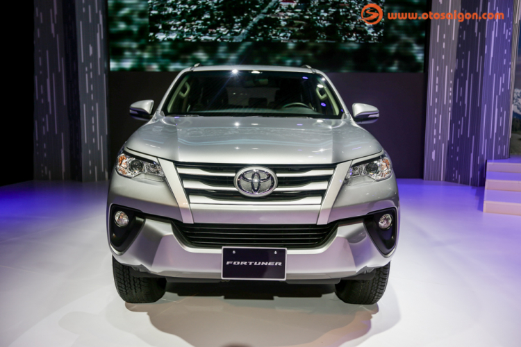 Toyota Việt Nam trình làng 3 phiên bản Fortuner, giá từ 981 triệu đồng
