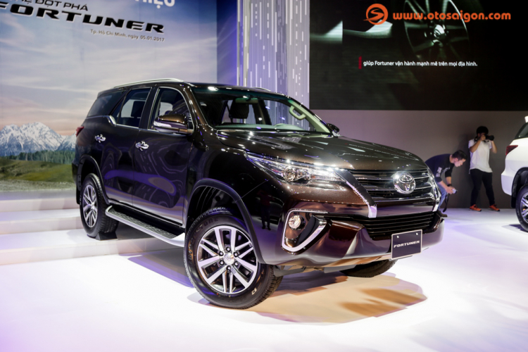 Toyota Việt Nam trình làng 3 phiên bản Fortuner, giá từ 981 triệu đồng