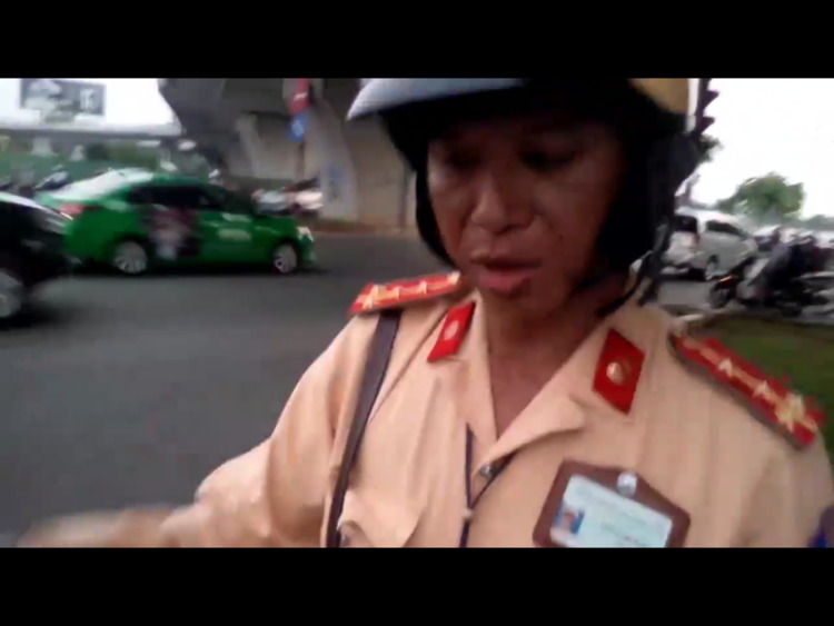Mời bác Phong vào mà xem nè! Mời bác Phong vào mà xem nè!
