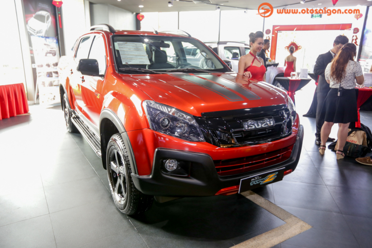 Isuzu Việt Nam giới thiệu D-Max Type-Z 2017, giá từ 760 triệu đồng