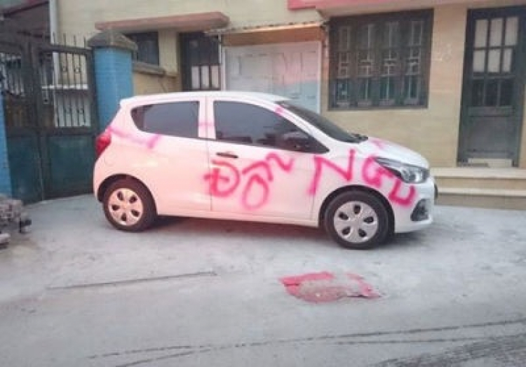 Đầu to, óc trái nho ! Đầu to, óc trái nho !