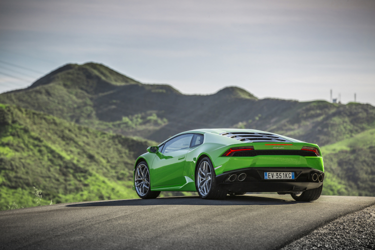 Siêu xe Lamborghini bán chạy kỷ lục trong năm 2016