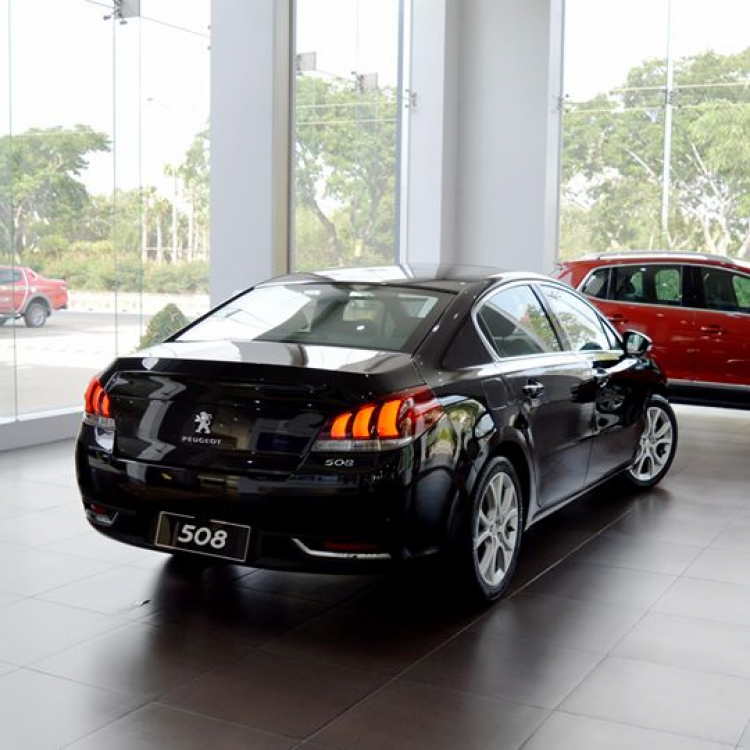 Hỏi về giá Camry 2.5Q Hỏi về giá Camry 2.5Q