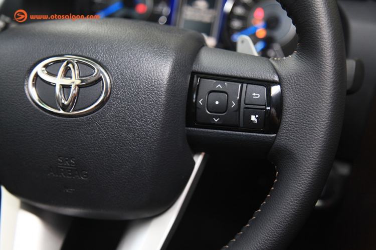 Ảnh chi tiết Toyota Fortuner V 4x2 AT giá 1,149 tỷ đồng