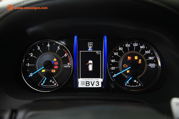 Ảnh chi tiết Toyota Fortuner V 4x2 AT giá 1,149 tỷ đồng Ảnh chi tiết Toyota Fortuner V 4x2 AT giá 1,149 tỷ đồng