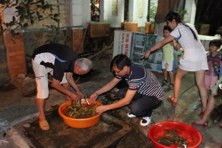 Thổi hồn Quốc túy vào nồi bánh chưng...Hehehe