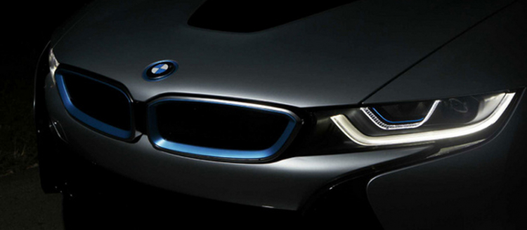 BMW bắt đầu trang bị đèn pha công nghệ Laser cho i8