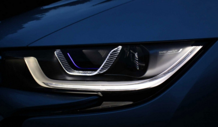 BMW bắt đầu trang bị đèn pha công nghệ Laser cho i8