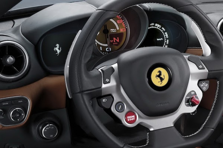 Ferrari California T: chiếc mui trần quyến rũ - tốc độ