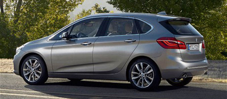 BMW 2-Series Active Tourer và Kia Carens MPV: ai giống ai ?