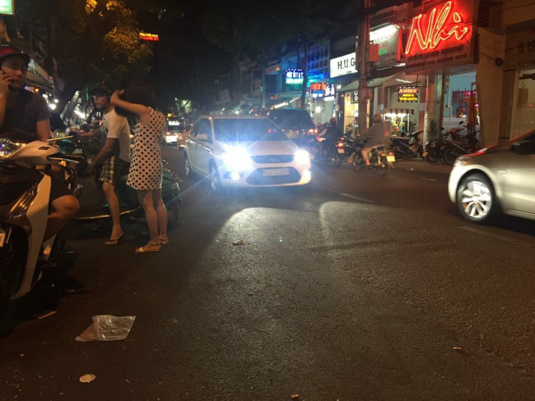 Sáng con mắt mình, tối con mắt người ta