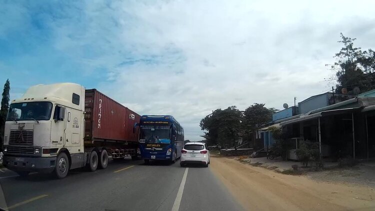 Đua khách ngày Tết