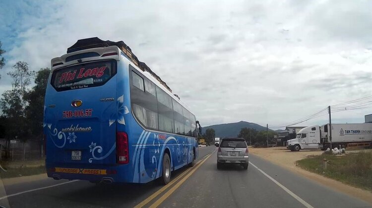 Đua khách ngày Tết