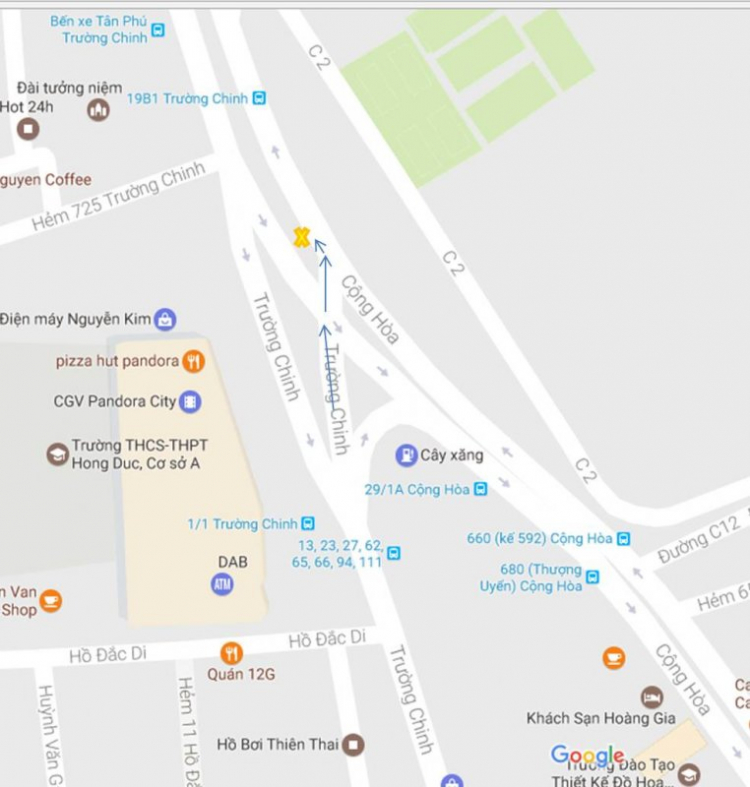 Mũi tàu Trường Chinh - Cộng Hòa, bắt láo đường cong phải xi nhan??? Mũi tàu Trường Chinh - Cộng Hòa, bắt láo đường cong phải xi nhan???