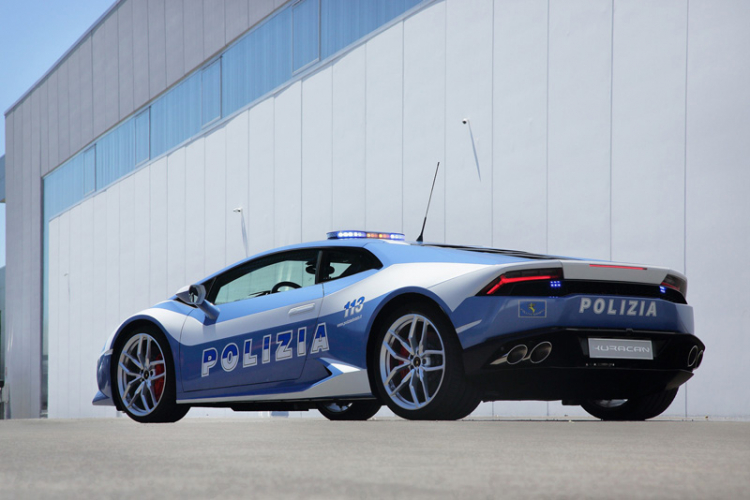 Lamborghini tặng siêu xe Huracán LP 610-4 Polizia cho cảnh sát quốc gia Ý