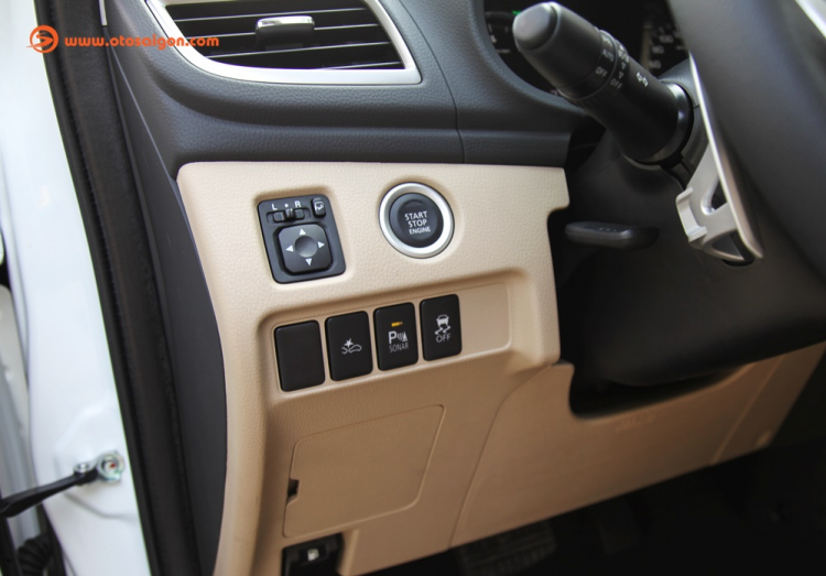 Ảnh chi tiết Mitsubishi Pajero Sport 3.0 4x4 AT giá 1,488 tỷ đồng tại Việt Nam Ảnh chi tiết Mitsubishi Pajero Sport 3.0 4x4 AT giá 1,488 tỷ đồng tại Việt Nam