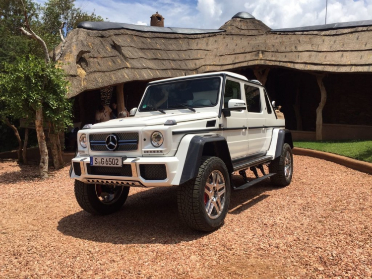 Mercedes-Maybach G650 Landaulet: Siêu mạnh, siêu sang