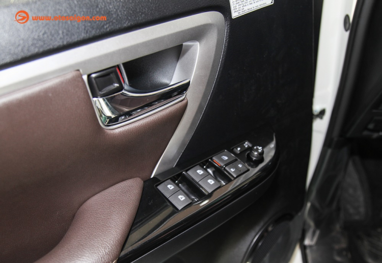 Ảnh chi tiết Toyota Fortuner V 4x4 AT giá 1,308 tỷ đồng tại Việt Nam Ảnh chi tiết Toyota Fortuner V 4x4 AT giá 1,308 tỷ đồng tại Việt Nam