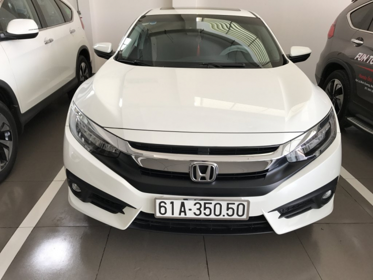 Honda Civic 2017 "cháy hàng" tại Việt Nam đầu năm mới Honda Civic 2017 "cháy hàng" tại Việt Nam đầu năm mới