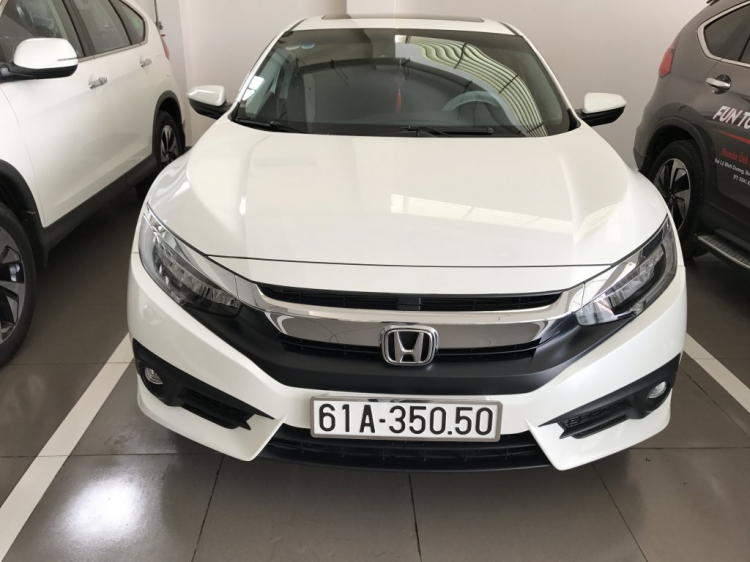 Honda Civic 2017 "cháy hàng" tại Việt Nam đầu năm mới