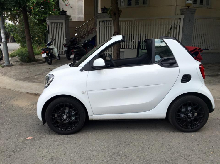 Cận cảnh Smart ForTwo Cabrio thế hệ mới có mặt tại Việt Nam