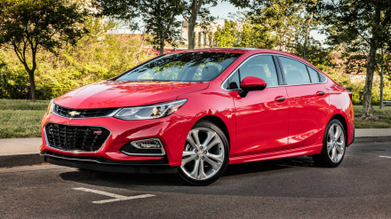 2016-Chevrolet-Cruze-016_0.jpg