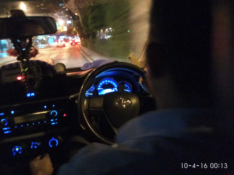 Vinasun vừa chở khách...vừa xem phim