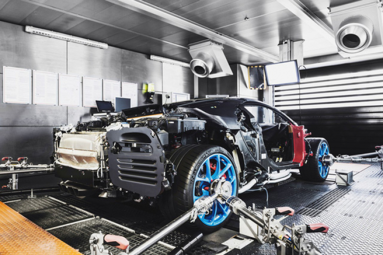 Những tiêu chuẩn nghiêm ngặt trên dây chuyền sản xuất Bugatti Chiron
