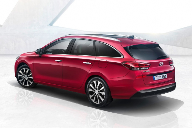 Hyundai i30 Wagon sẵn sàng trình diện tại Geneva