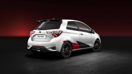 toyota-reveals-yaris-grmn-with-supercharged-18l-and-more-than-210-hp_1 (FILEminimizer).jpg